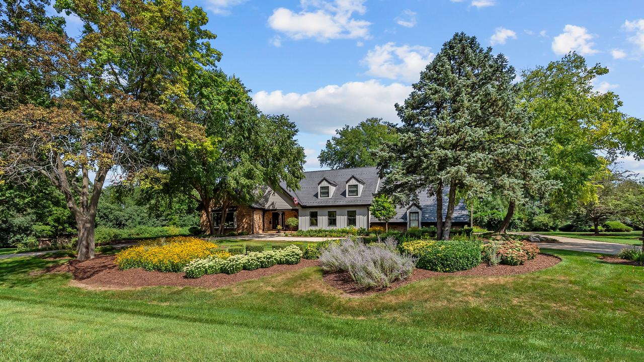 689 Thompsons Way, Inverness, IL 60067
