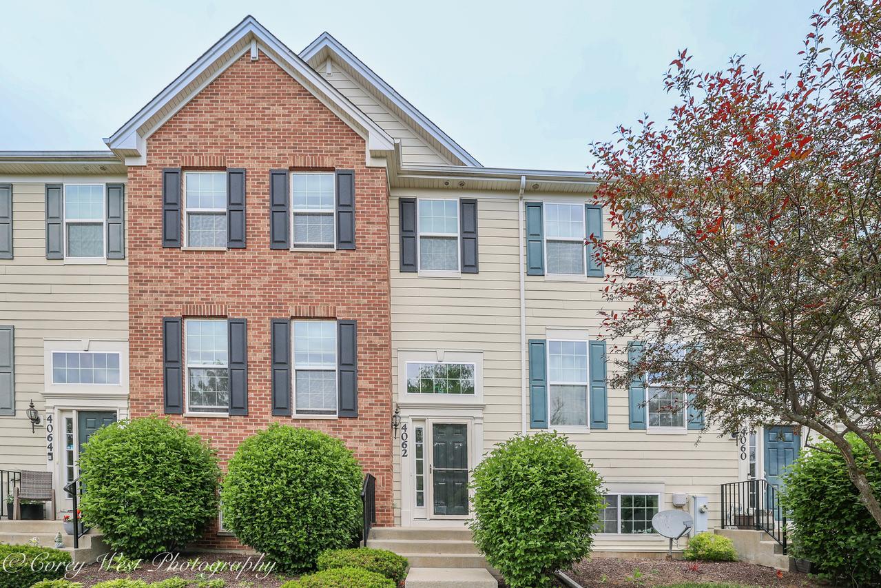 4062 Pompton Ave., Elgin, IL 60124