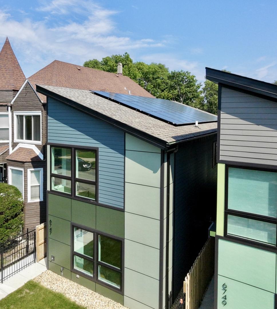 6747 S Langley Ave., Chicago, IL 60637