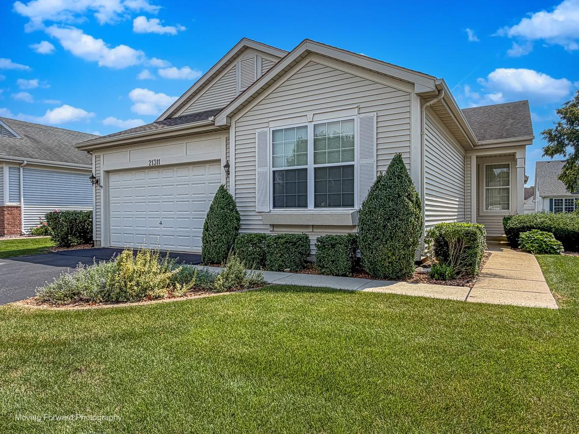 21311 Prince Lake Dr., Crest Hill, IL 60403