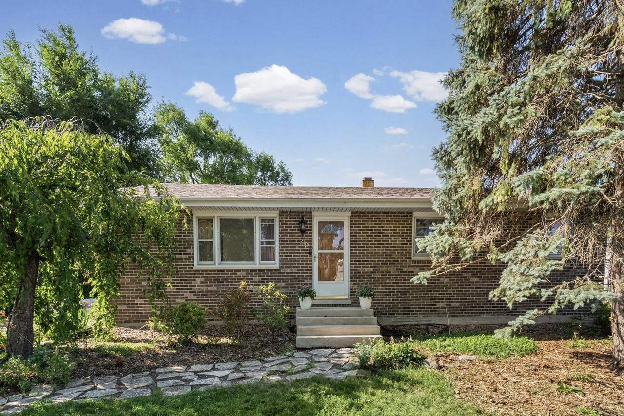 645 Flagstaff Ln., Hoffman Estates, IL 60169