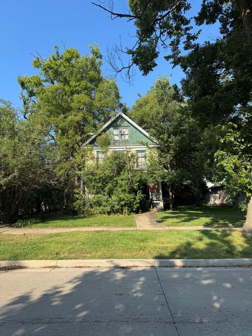 46 S Madison St., Hinsdale, IL 60521