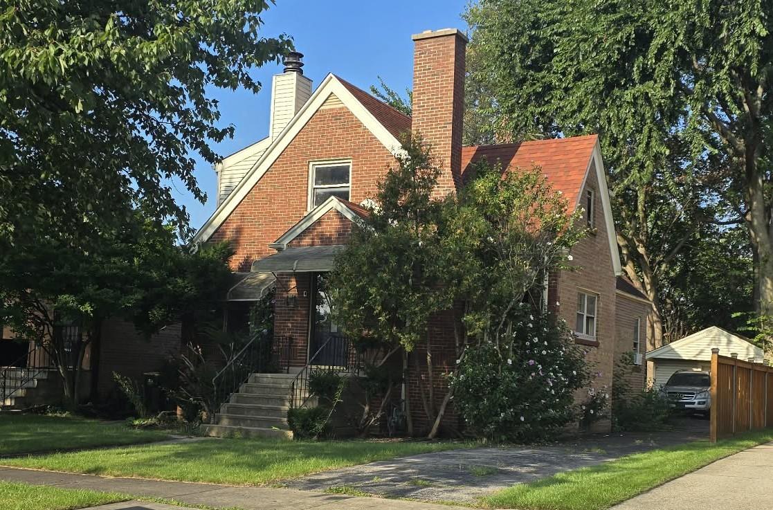 8118 N Ozark Ave., Niles, IL 60714