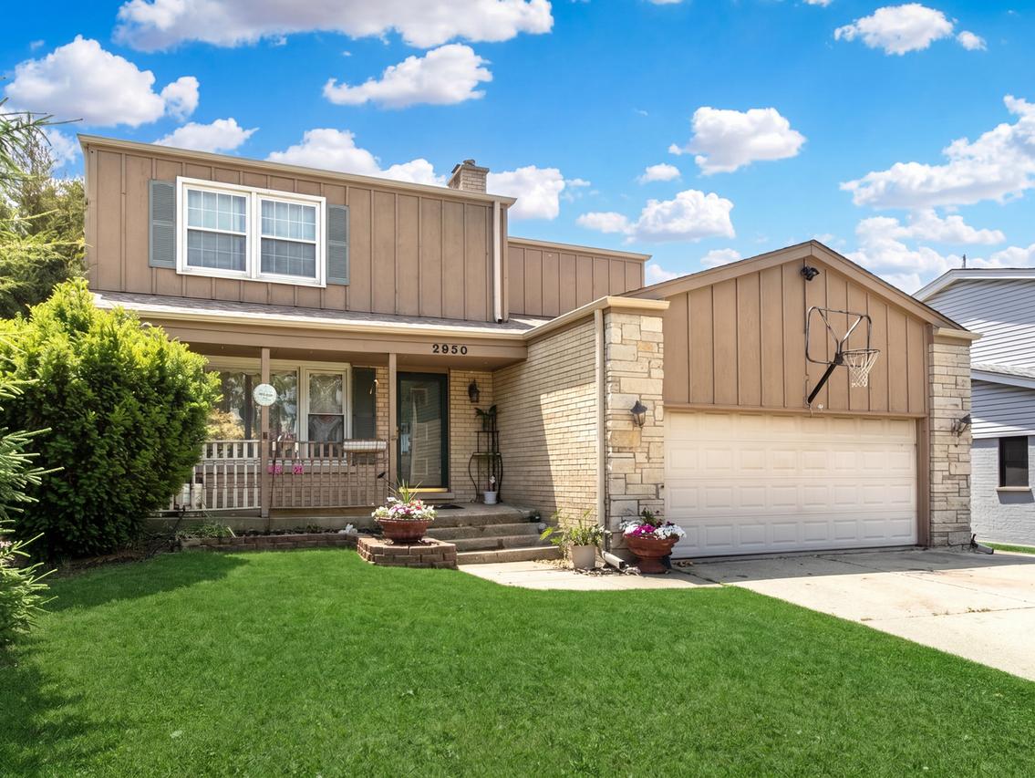 2950 Briarwood Dr., Mount Prospect, IL 60056