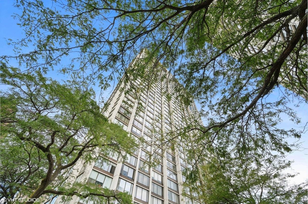 5455 N Sheridan Rd. #1812, Chicago, IL 60640