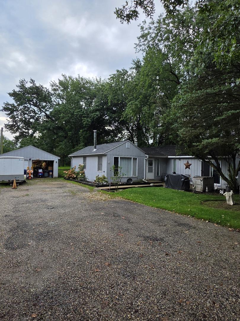 207 W Lincoln Rd., Mchenry, IL 60051