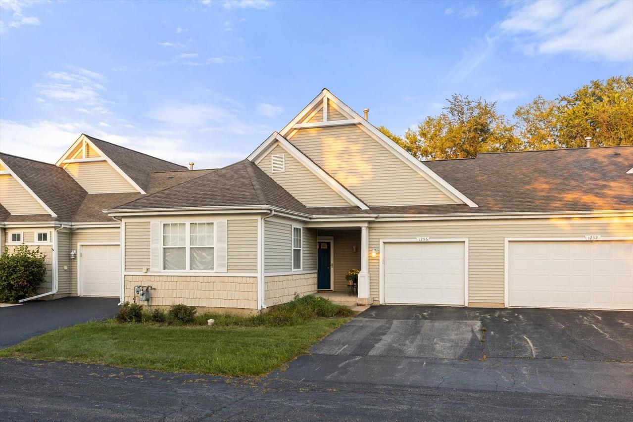 1256 Liberty Park Ct., Crest Hill, IL 60435