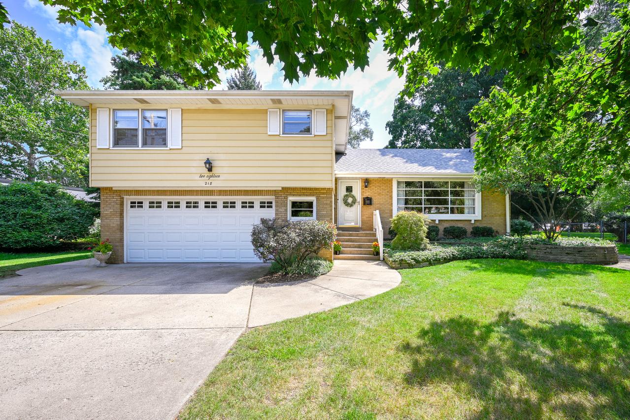 218 W Elm St., Wheaton, IL 60189