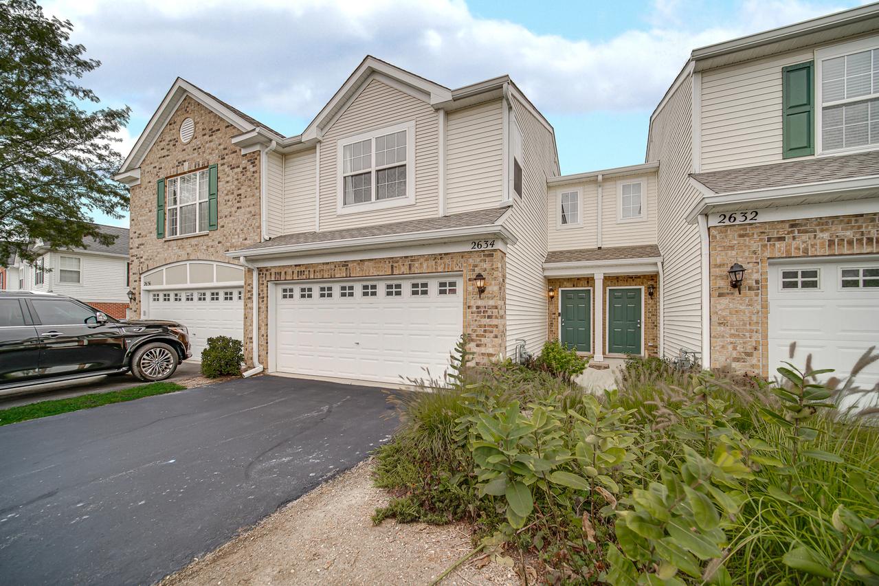 2634 Williamsburg Dr., Algonquin, IL 60102
