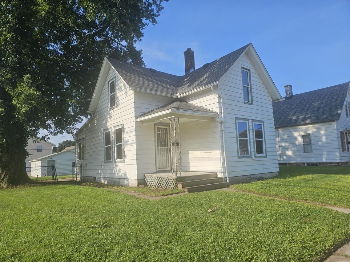 556 24th Ave., Moline, IL 61265