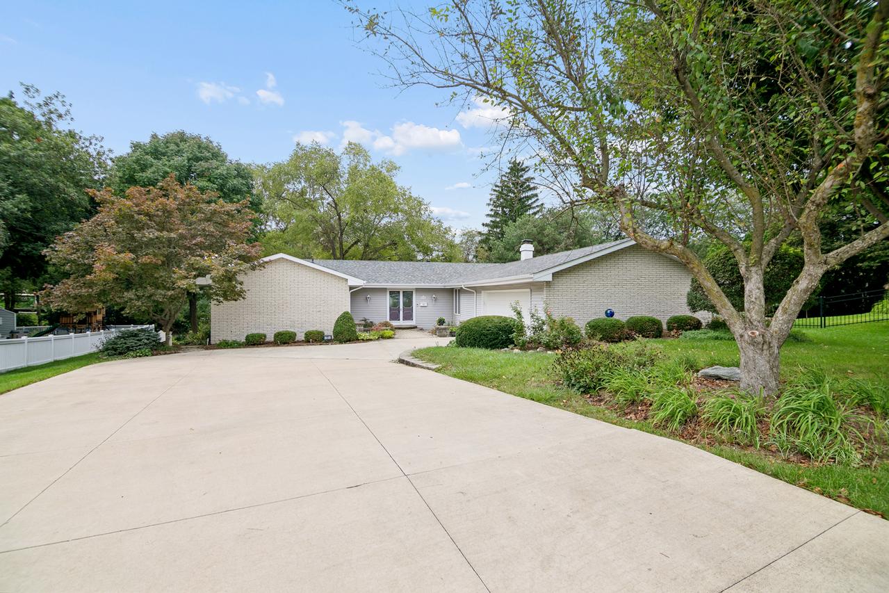 17 Oxford Pl., Bourbonnais, IL 60914