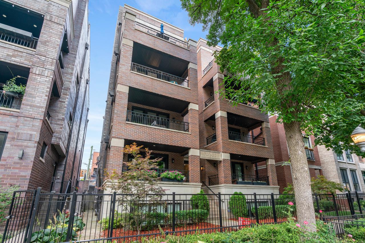 722 W Aldine Ave. #3W, Chicago, IL 60657