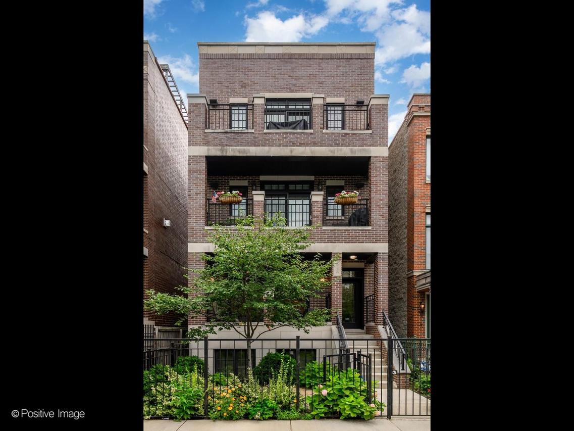 2729 N Southport Ave. #1, Chicago, IL 60614