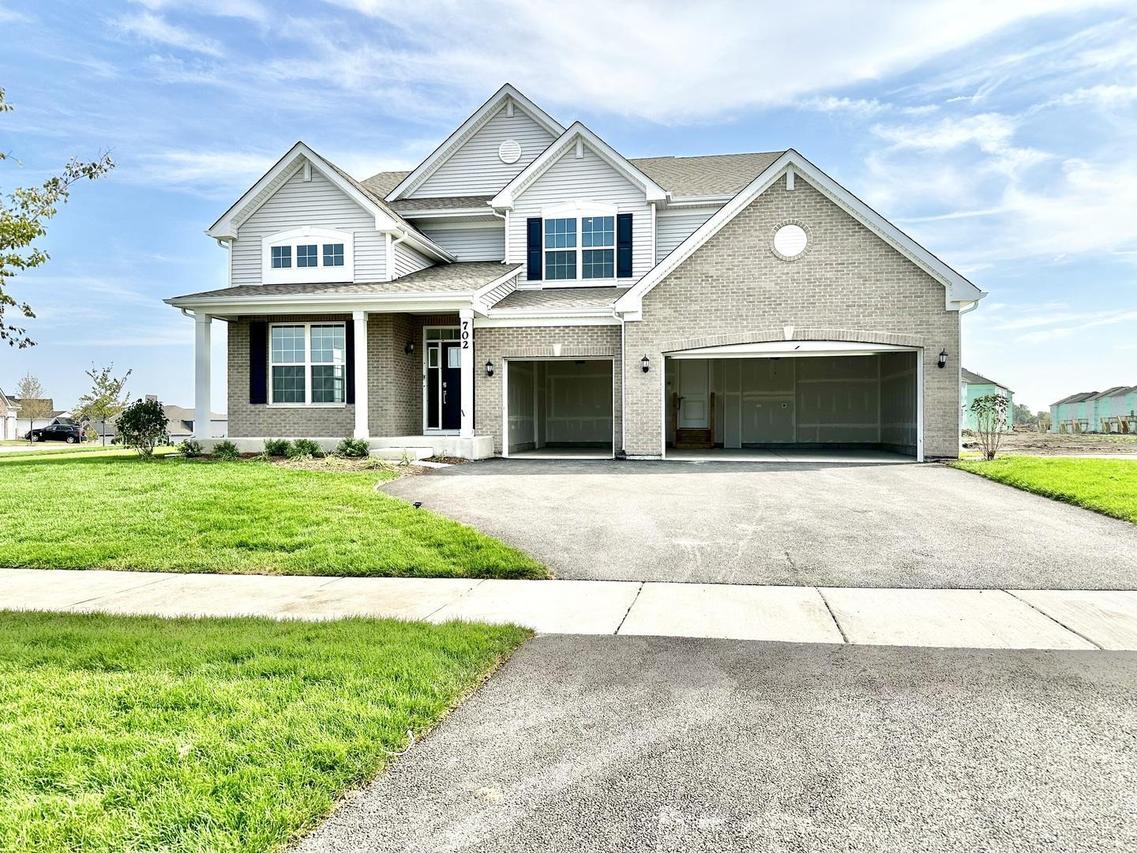 702 West Point Way, Oswego, IL 60543