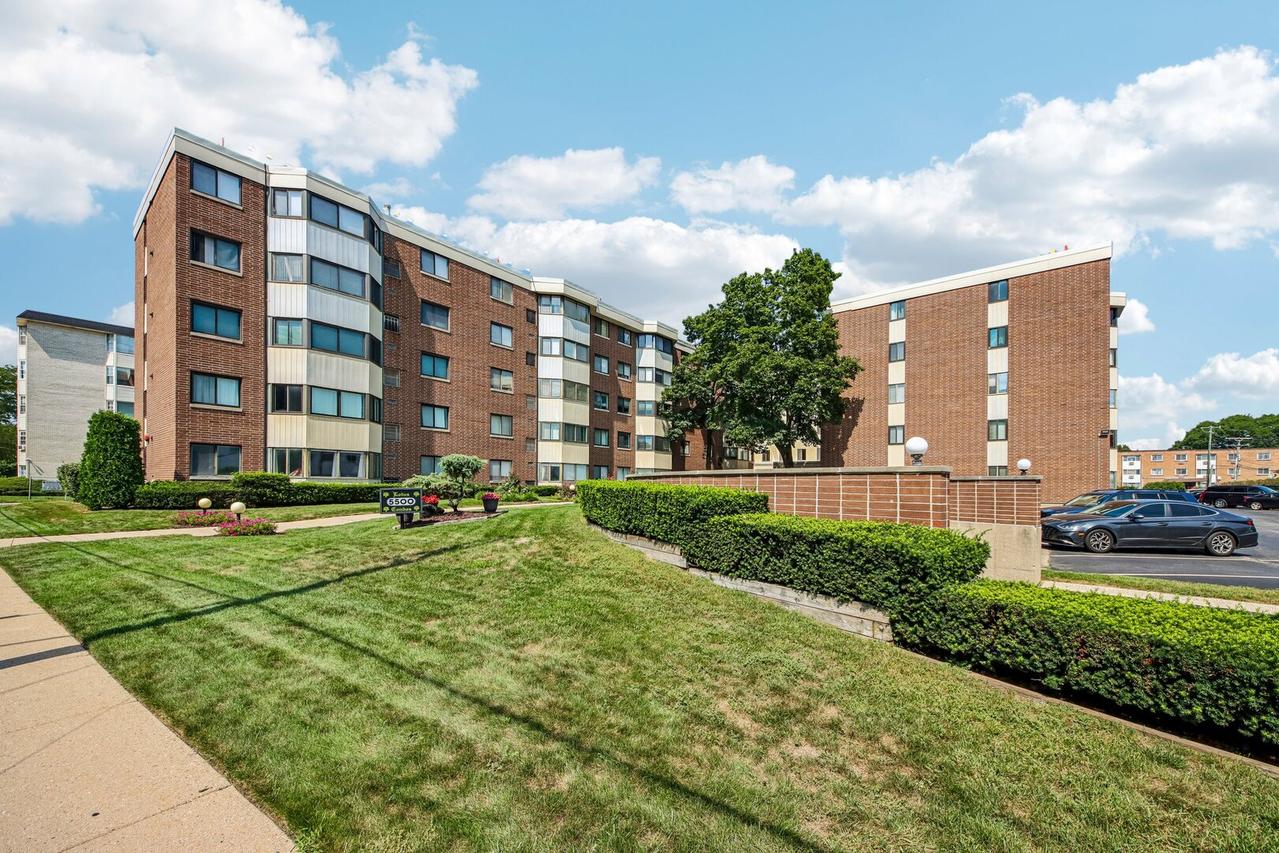5500 Lincoln Ave. #507W, Morton Grove, IL 60053