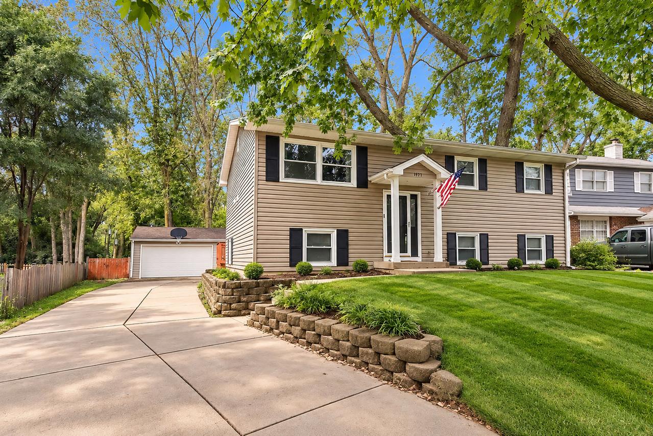 1011 Washington Ave., Wauconda, IL 60084