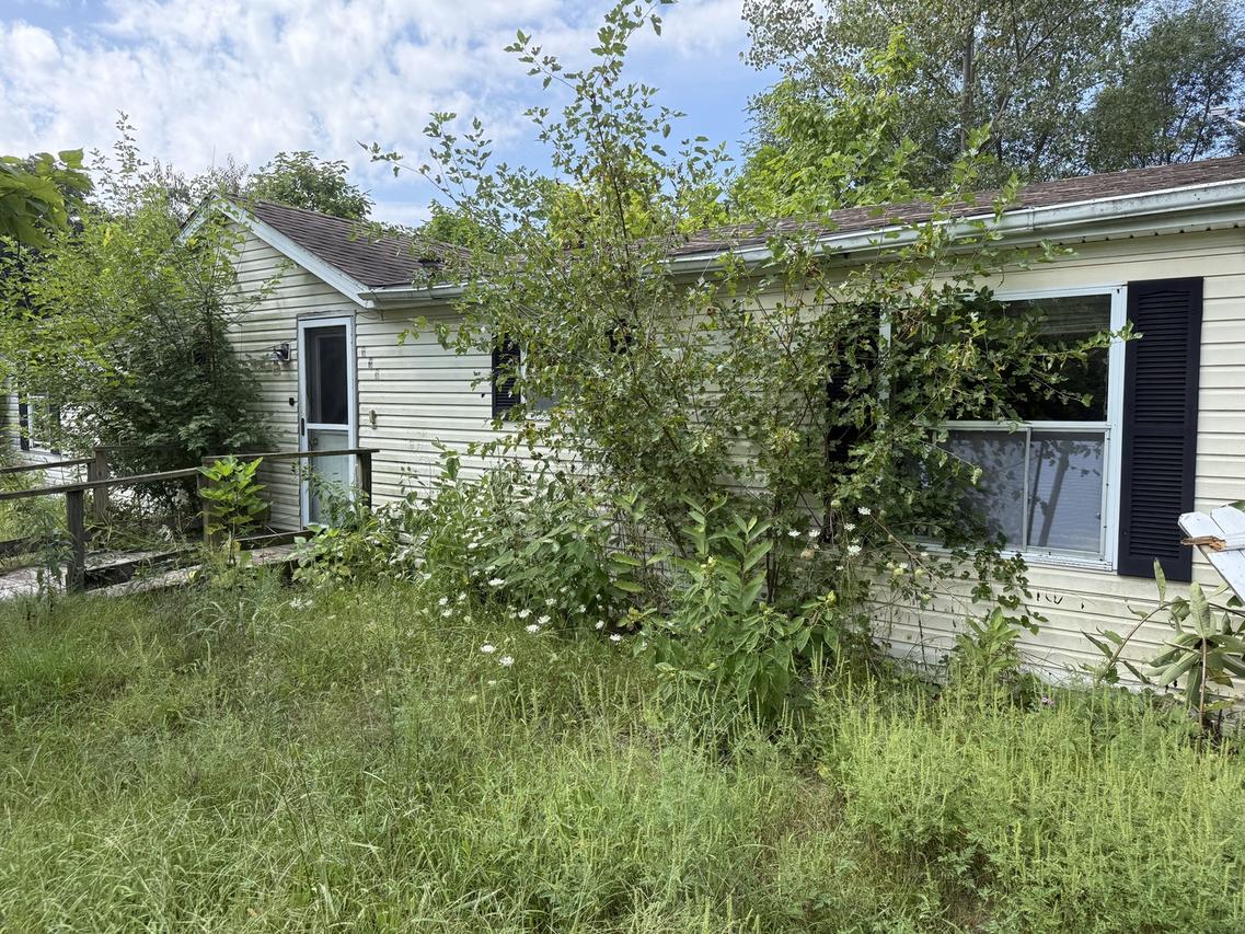 125 S Bower Rd., Beaverville, IL 60912