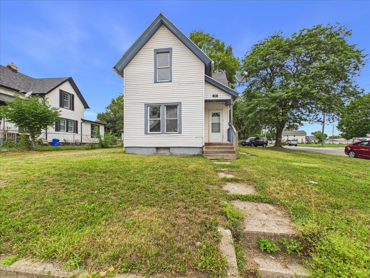 701 Montague St., Rockford, IL 61102