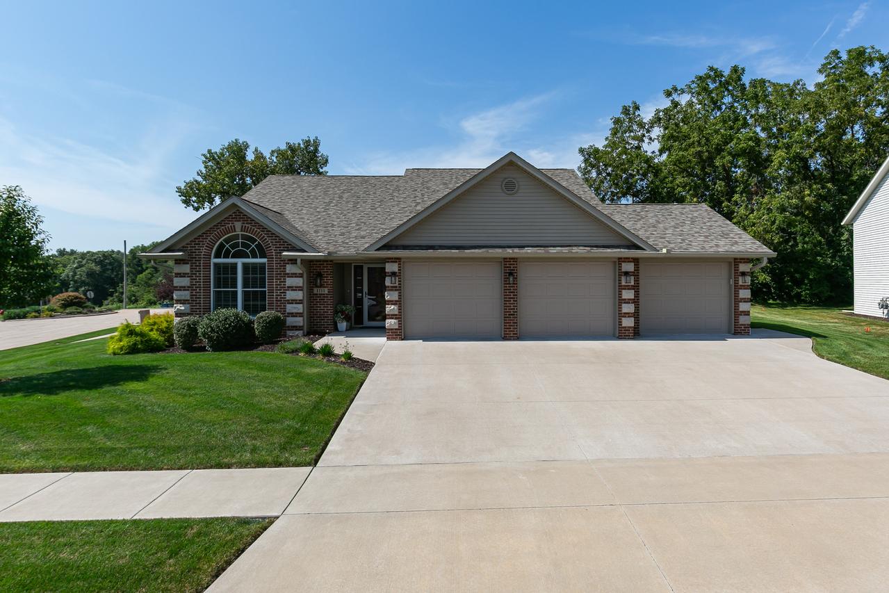 1111 33rd Ave Cir., Silvis, IL 61282