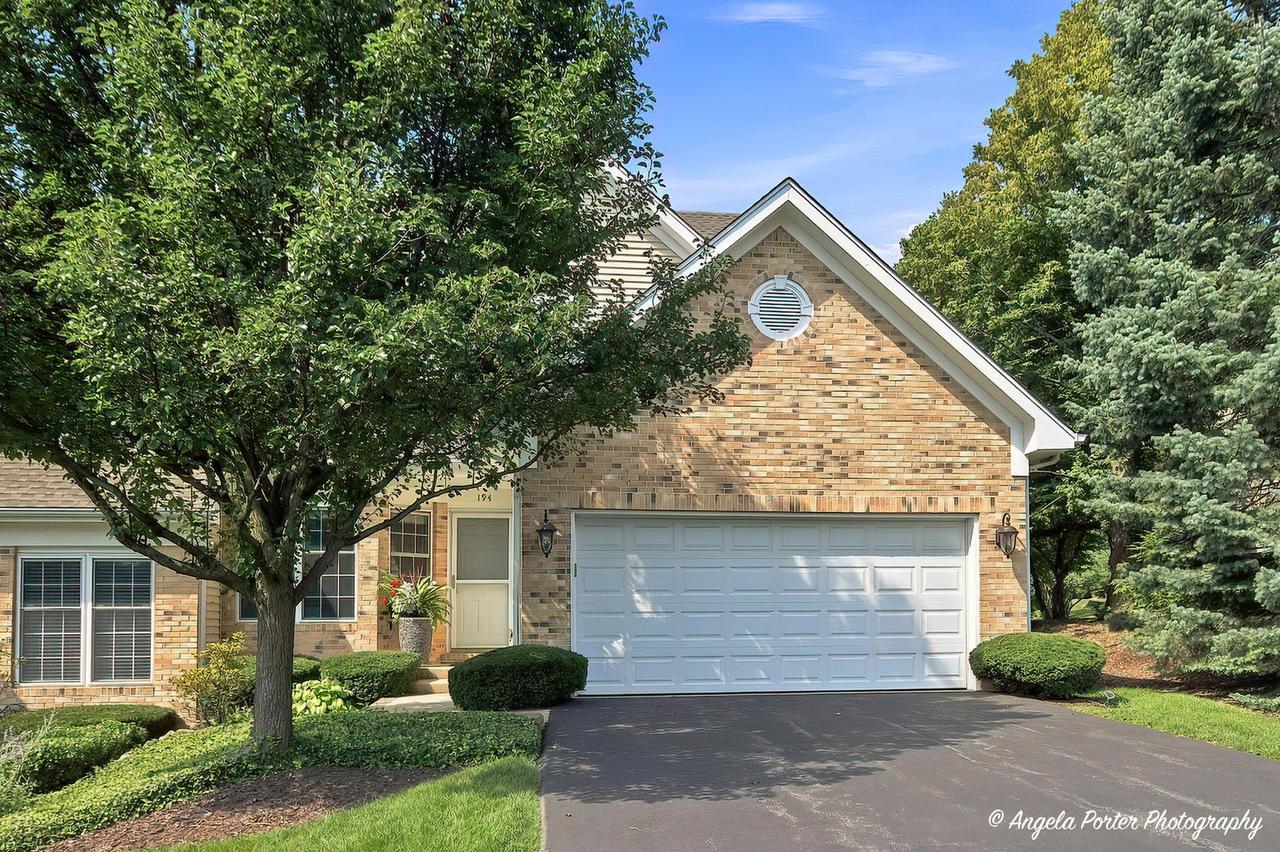 194 Red Top Dr., Libertyville, IL 60048