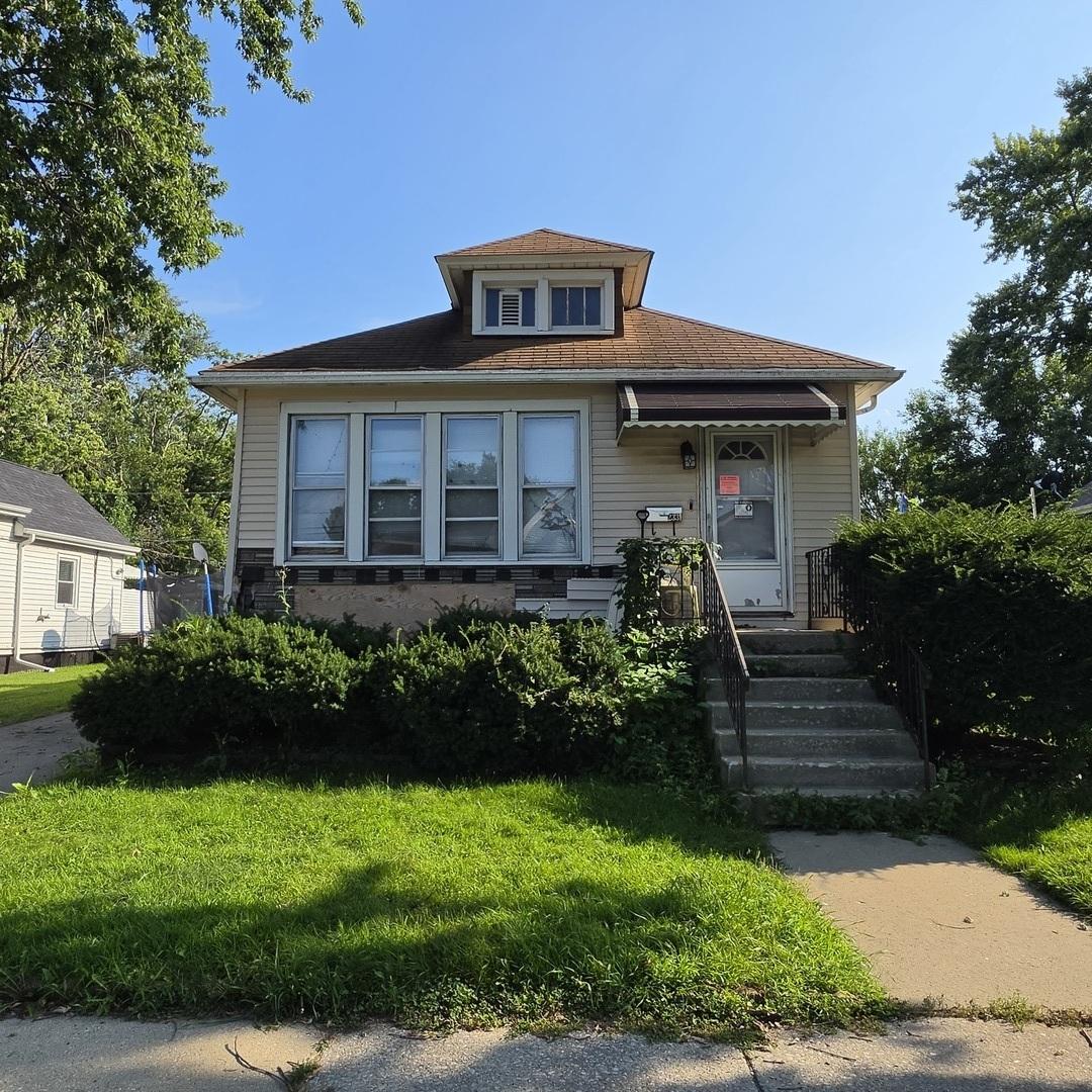 2331 Desplaines St., Blue Island, IL 60406