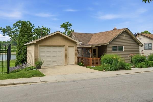 New Homes with Master Bedrooms on the 1st Floor That Attend Huff Elementary School: August 29th to September 4th