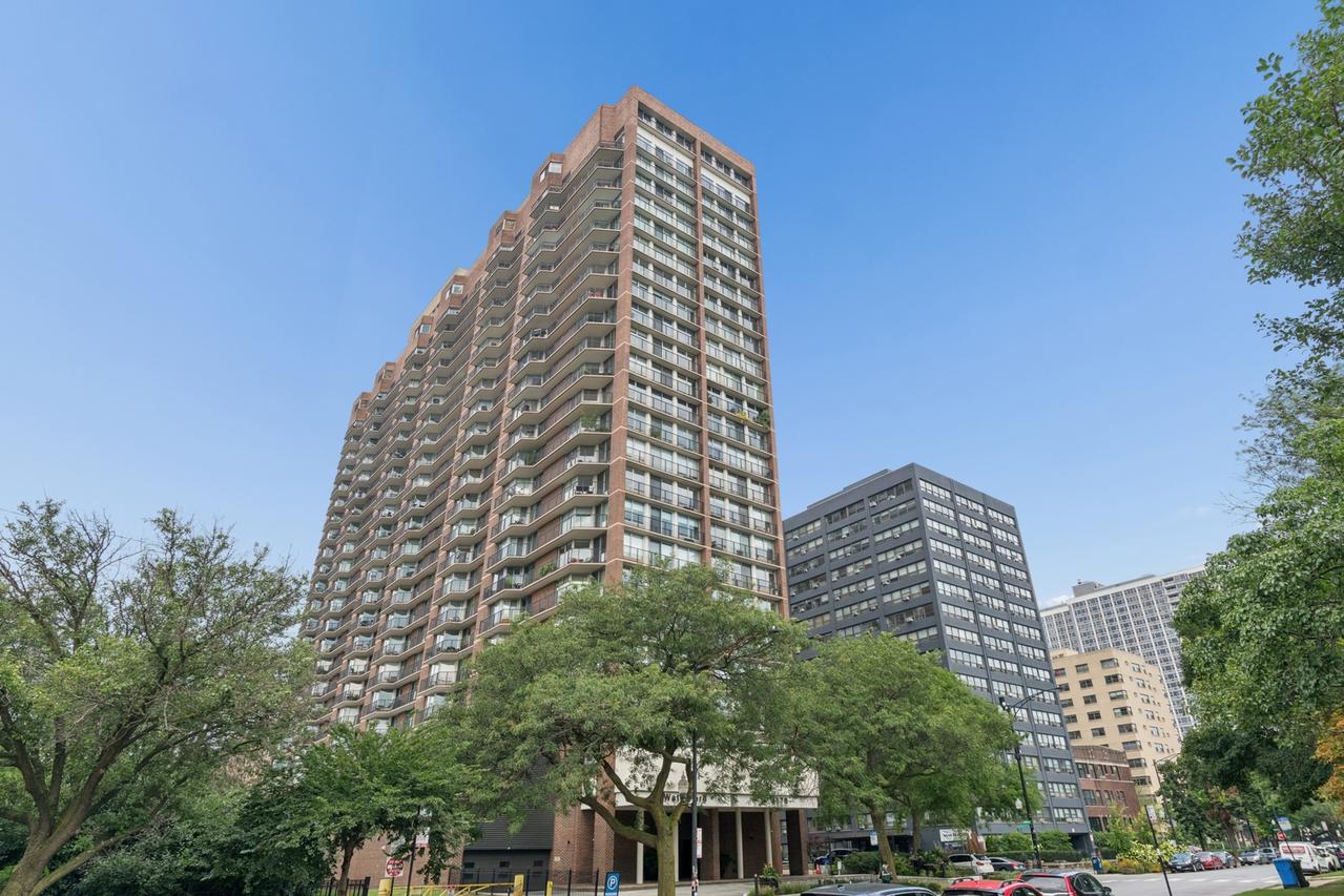 4170 N Marine Dr. #14K, Chicago, IL 60613