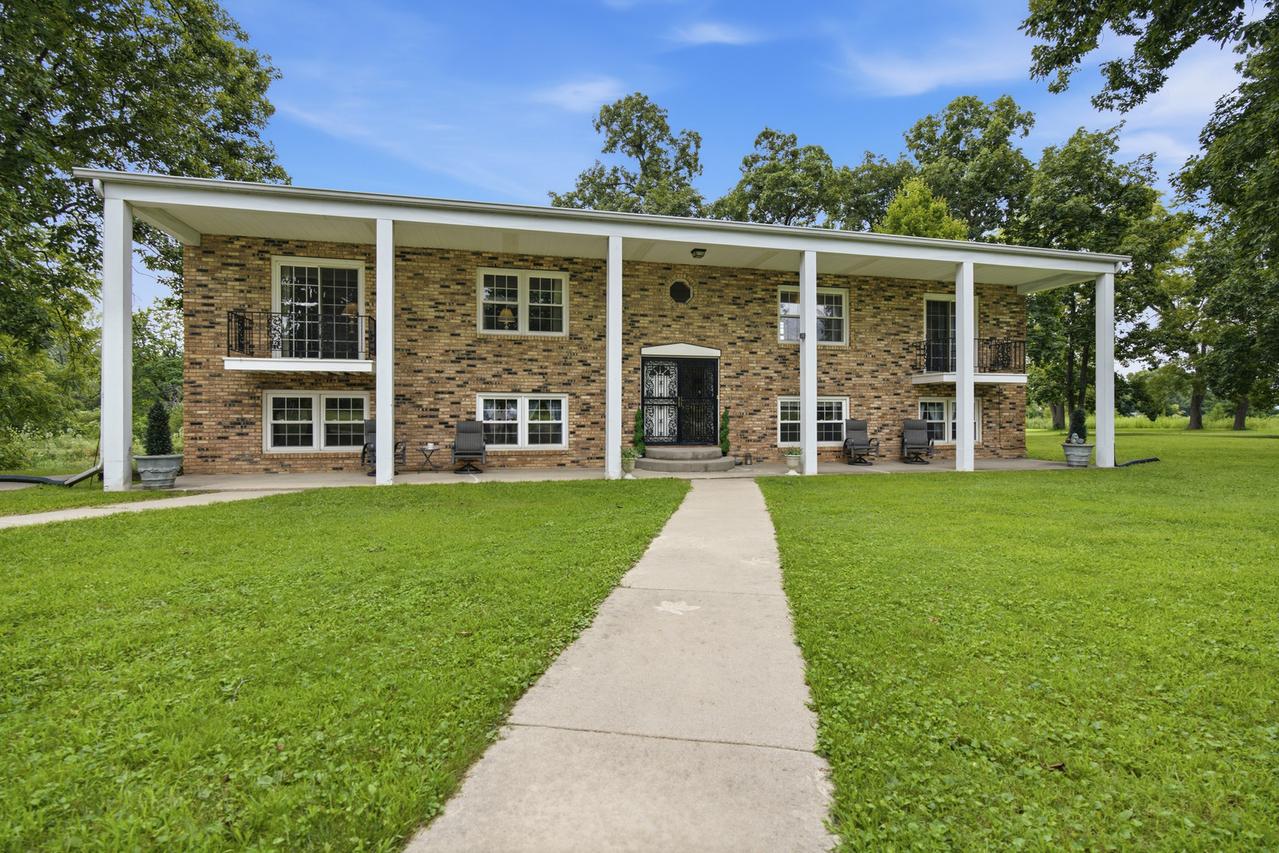 1360 N 1300 East Rd., Heyworth, IL 61745