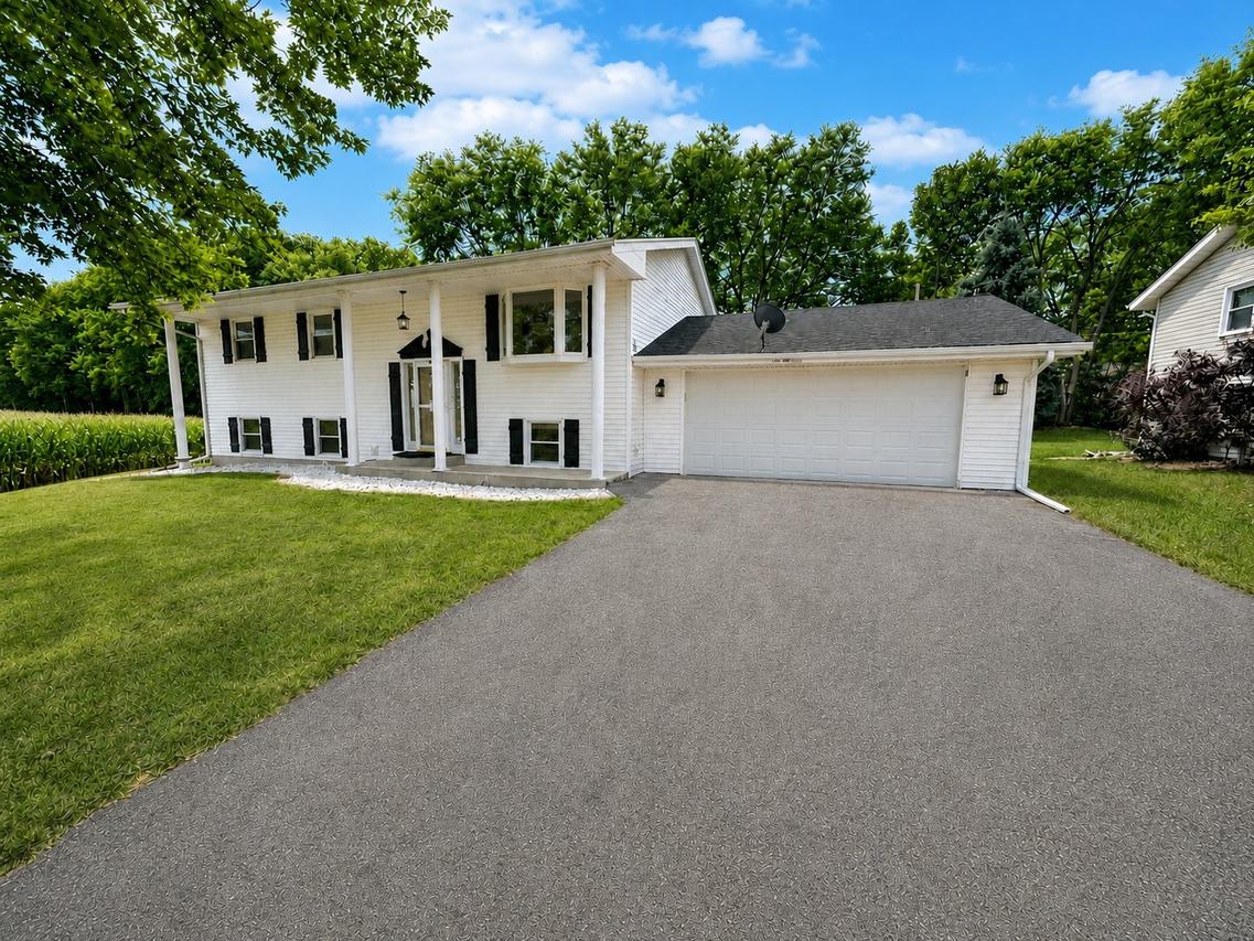 437 E 11th St., Pecatonica, IL 61063
