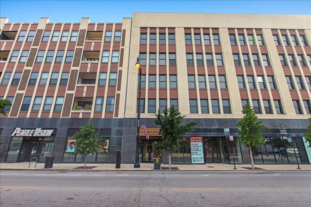 4015 N Milwaukee Ave. #416, Chicago, IL 60641