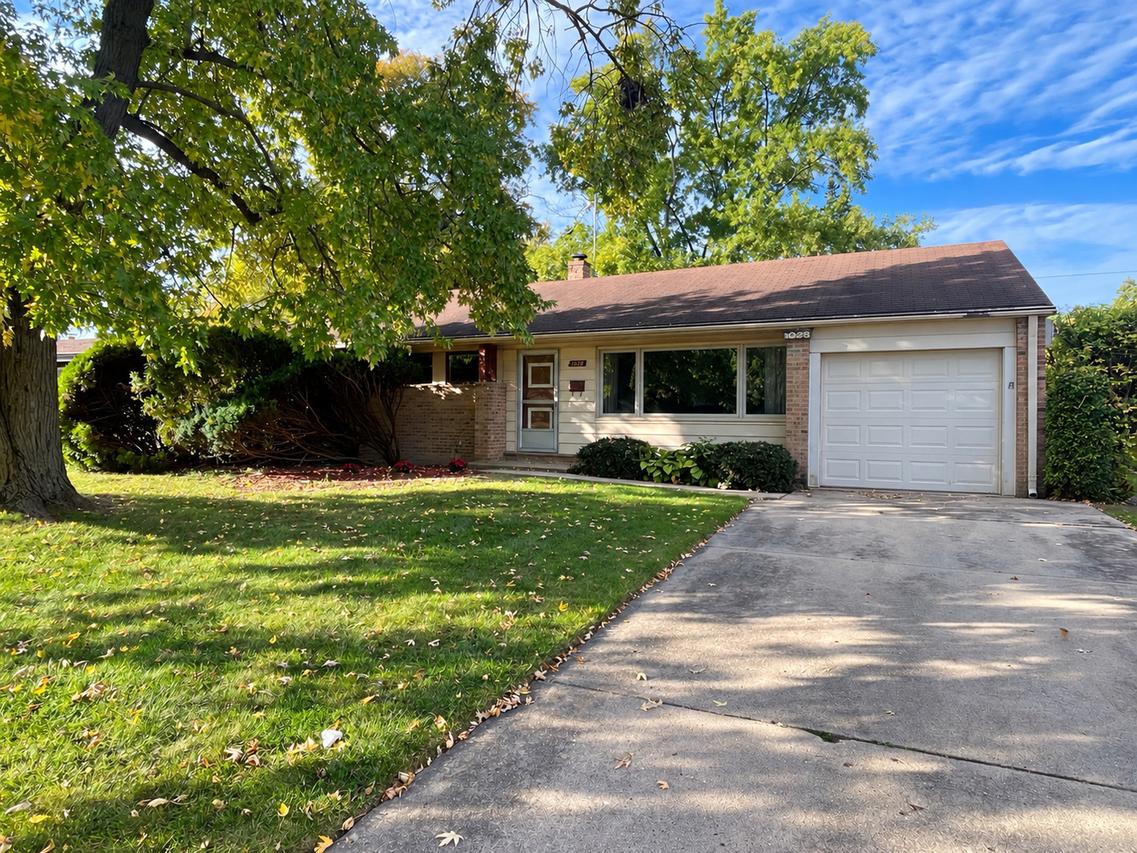 1028 Midway Rd., Northbrook, IL 60062