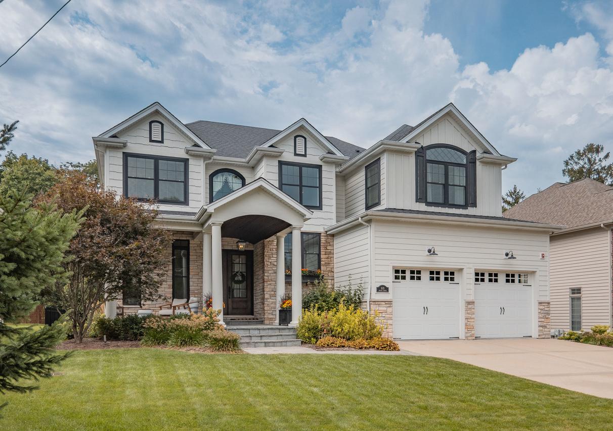 610 Prairie Ave., Glen Ellyn, IL 60137