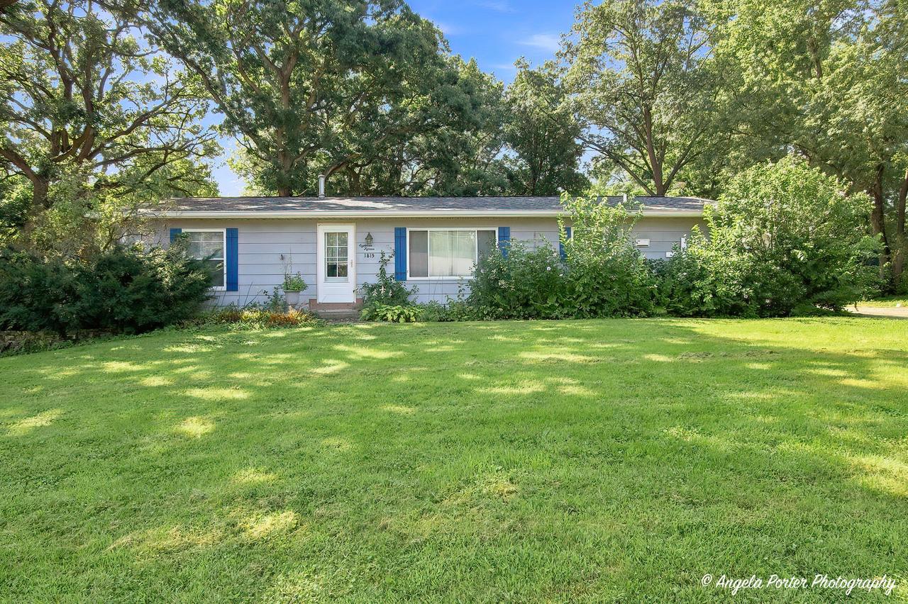 1815 Grandview Dr., Johnsburg, IL 60051