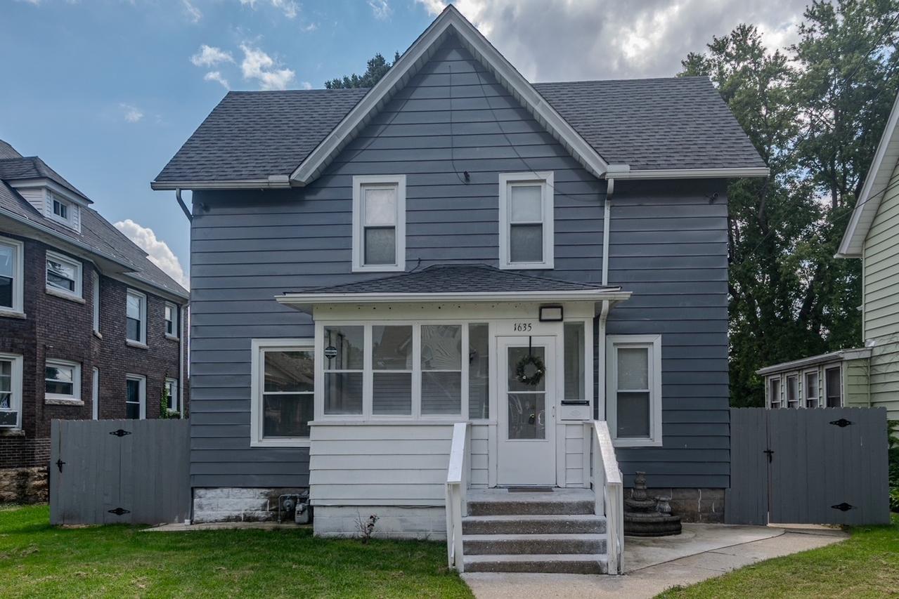 1635 5th Ave., Rockford, IL 61104