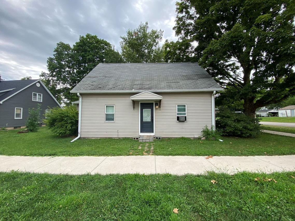 301 S Hanover St., Metamora, IL 61548