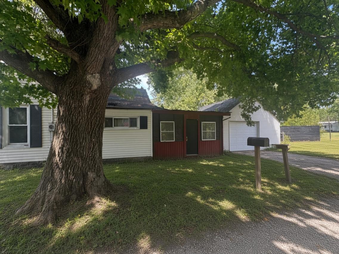 207 South St., Coffeen, IL 62017