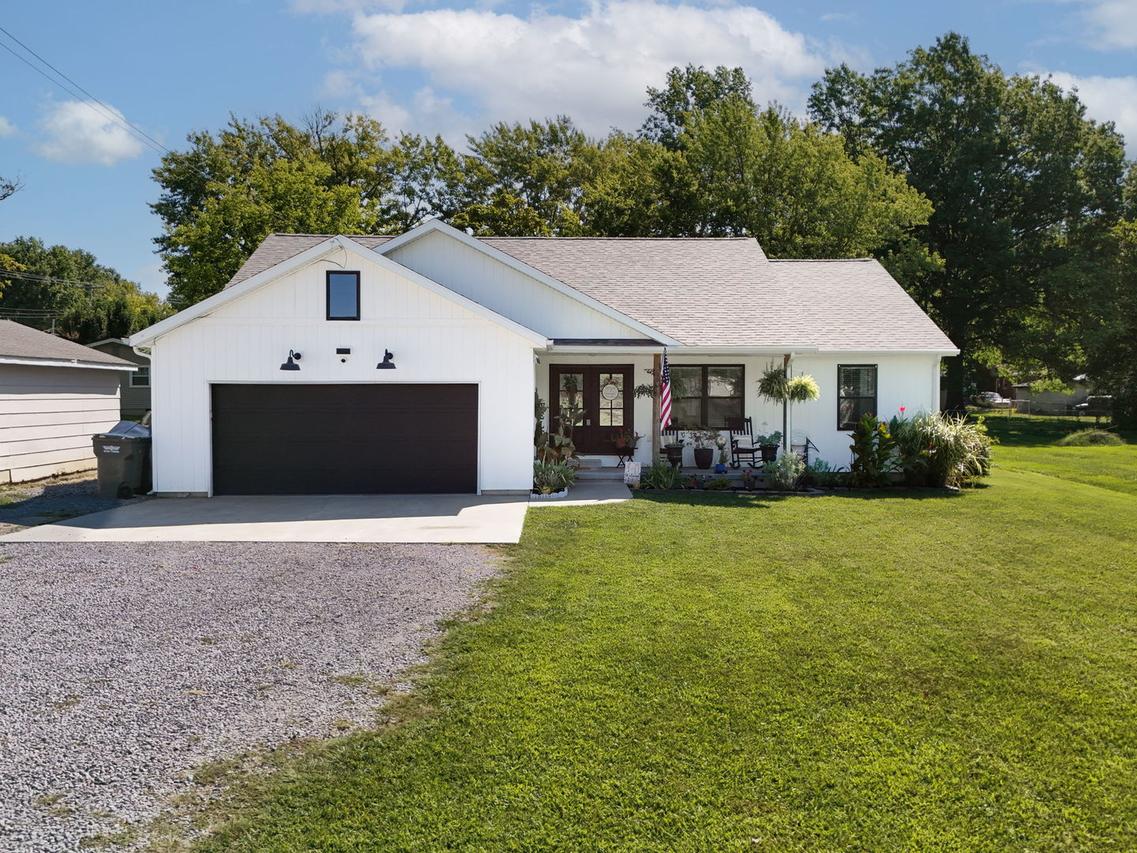 1304 Main St., Carterville, IL 62918