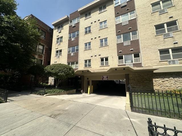 420 W Aldine Ave. #228, Chicago, IL 60657