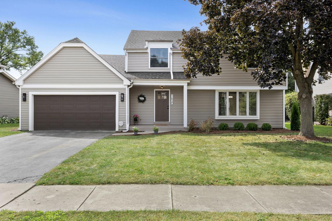 1620 Hemstock Ave., Wheaton, IL 60189