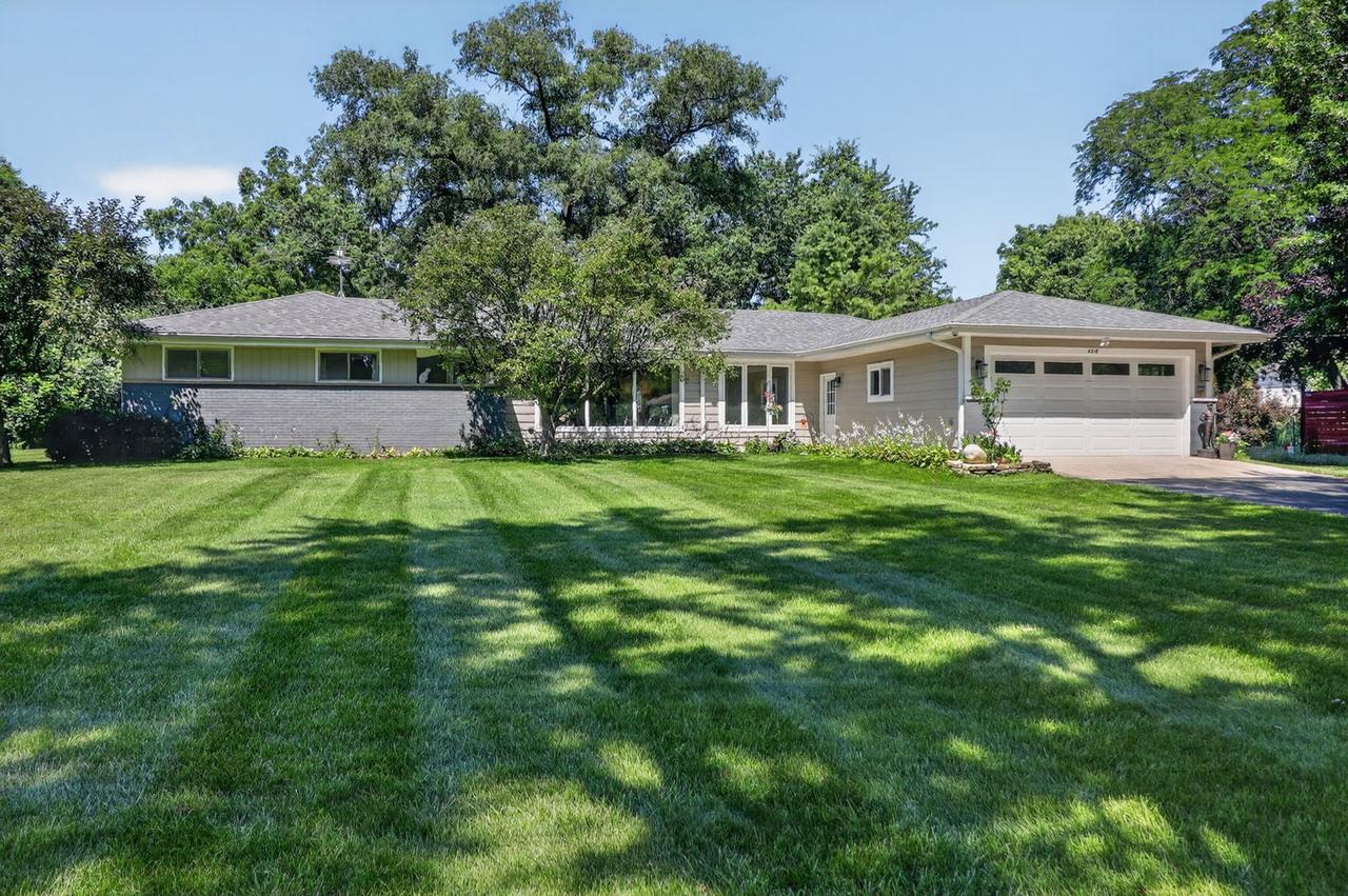4218 Seeley Ave., Downers Grove, IL 60515