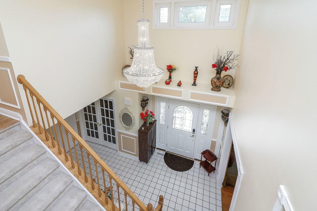 1362 Nightingale Ln., Bartlett, IL 60103