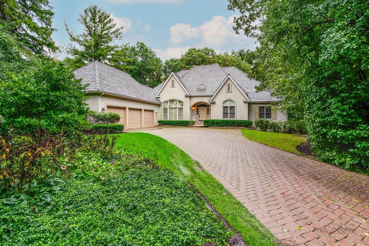 1 Briarwood Ln., Lincolnshire, IL 60069