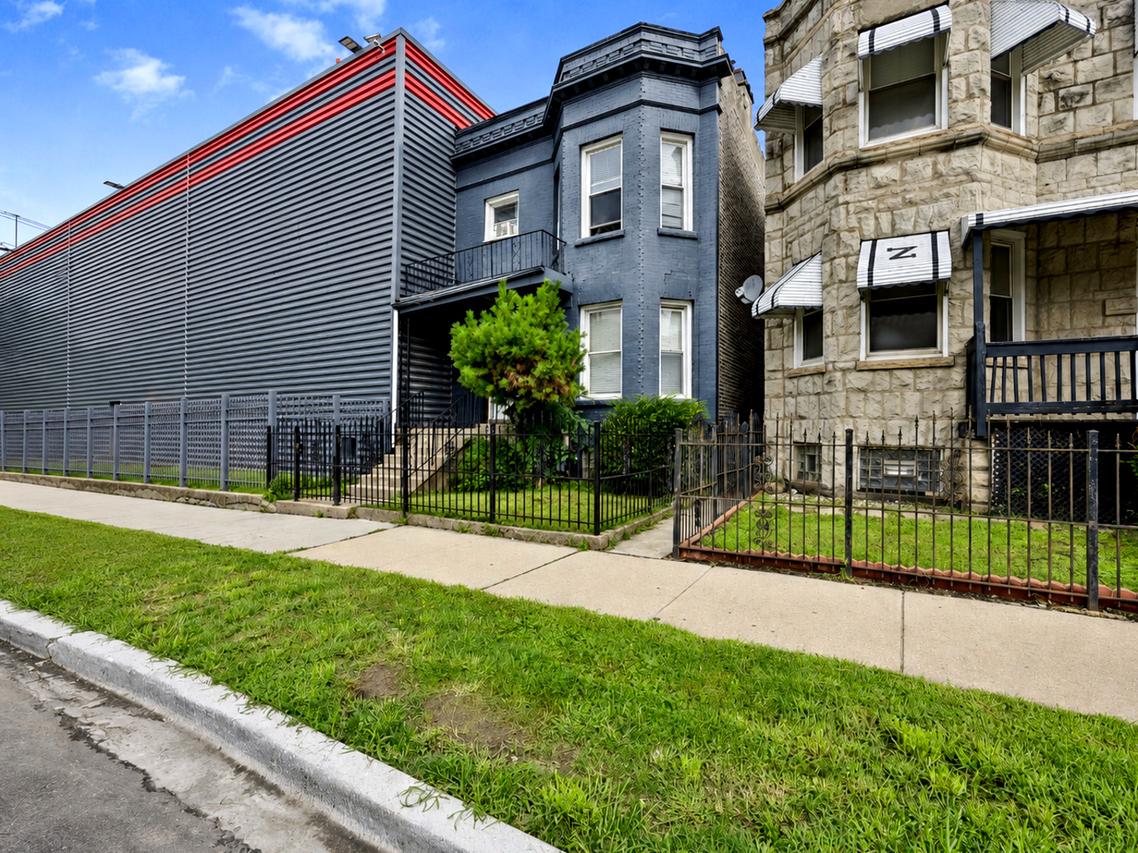 4546 W Jackson Blvd., Chicago, IL 60624