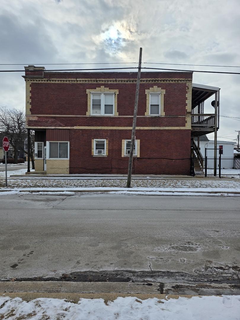402 S 12th Ave., Maywood, IL 60153