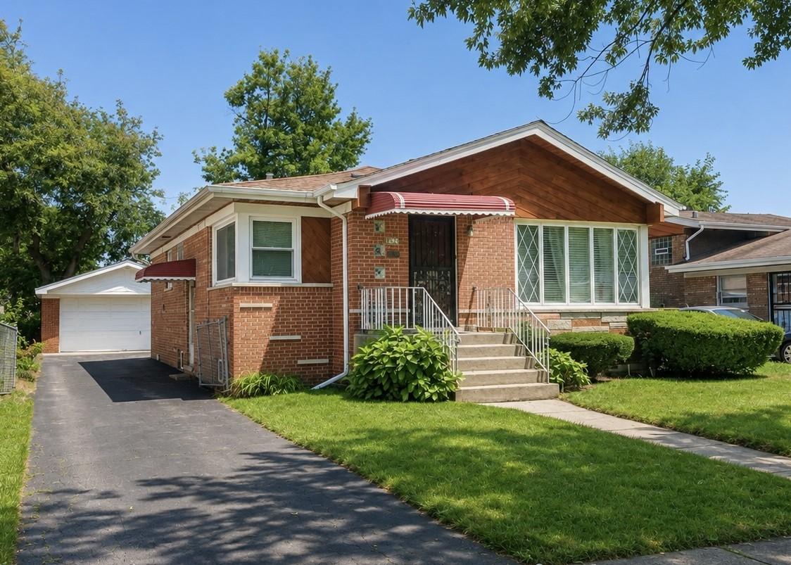 9521 S Knox Ave., Oak Lawn, IL 60453