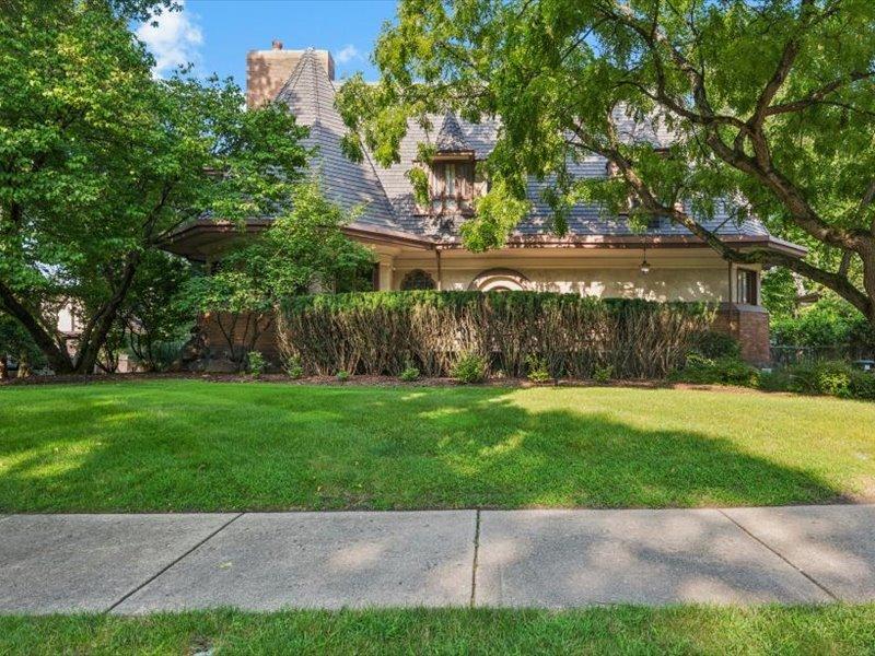 530 Edgewood Pl., River Forest, IL 60305