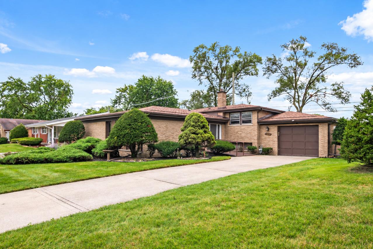 15310 Drexel Ave., South Holland, IL 60473