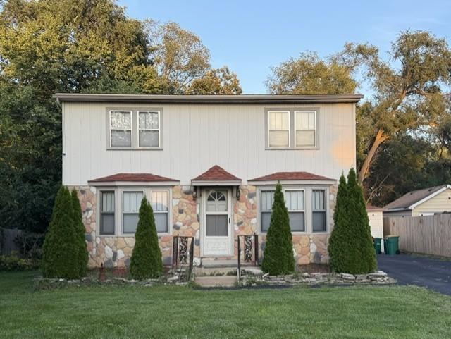 19 Arlington Ln., Fox Lake, IL 60020