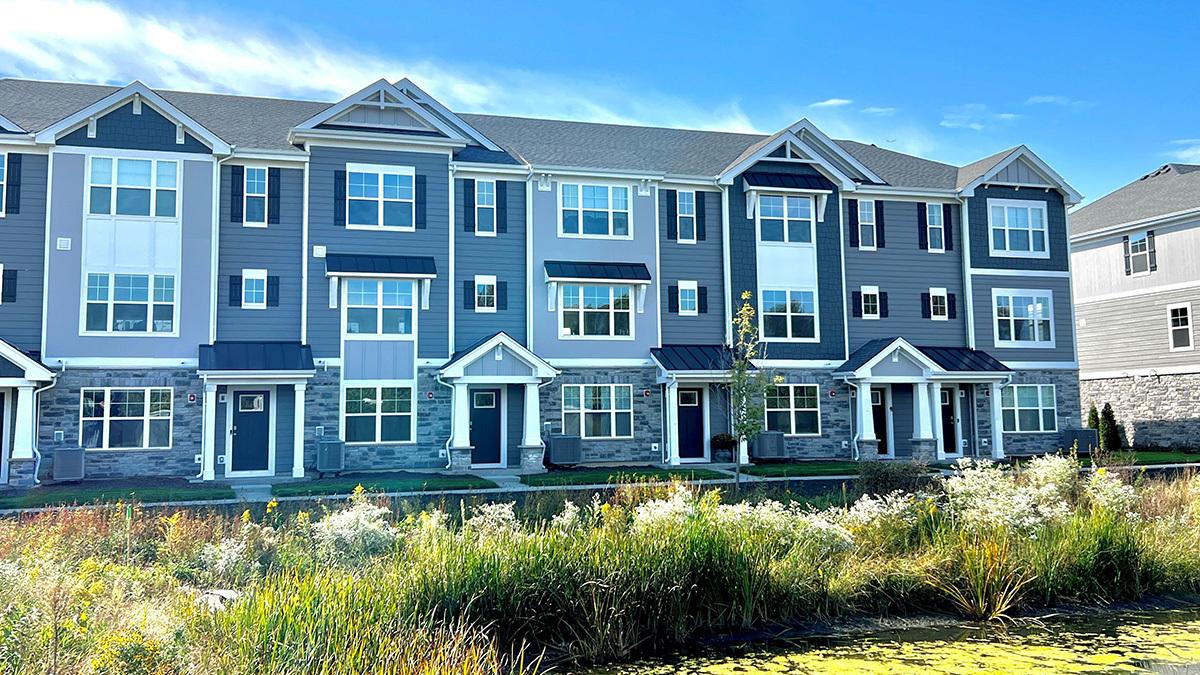 293 Basin Ct., St. Charles, IL 60174