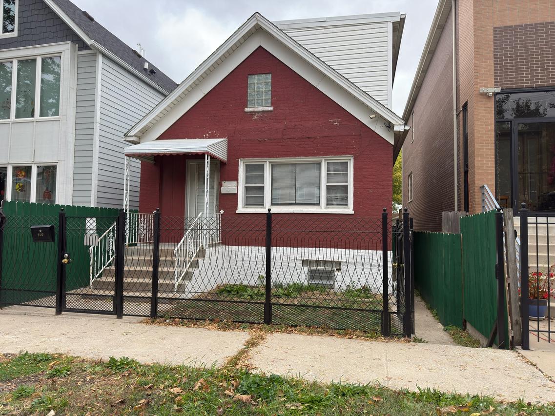 956 W 36th St., Chicago, IL 60609